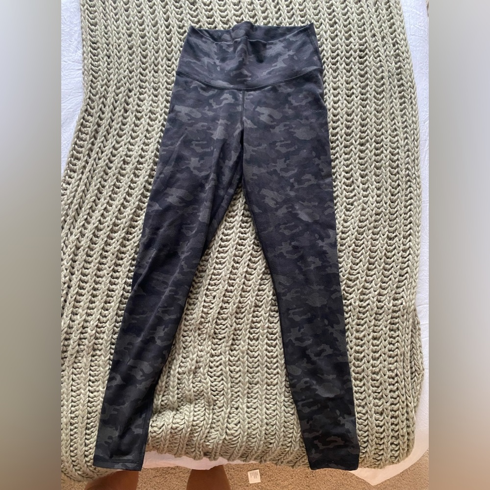 Fabletics Camo leggings